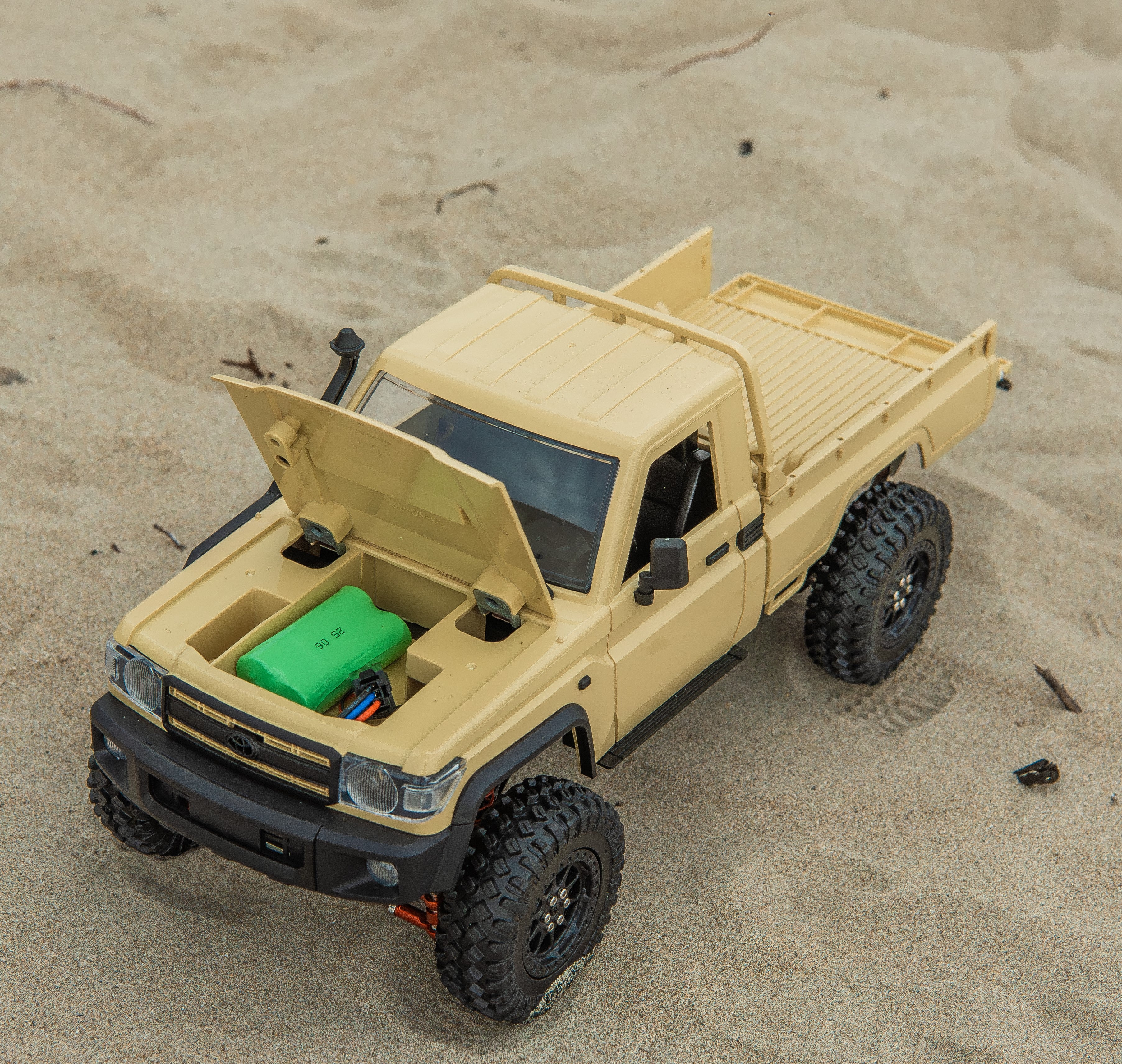 LC79 RC CRAWLER PICKUP (YELLOW)